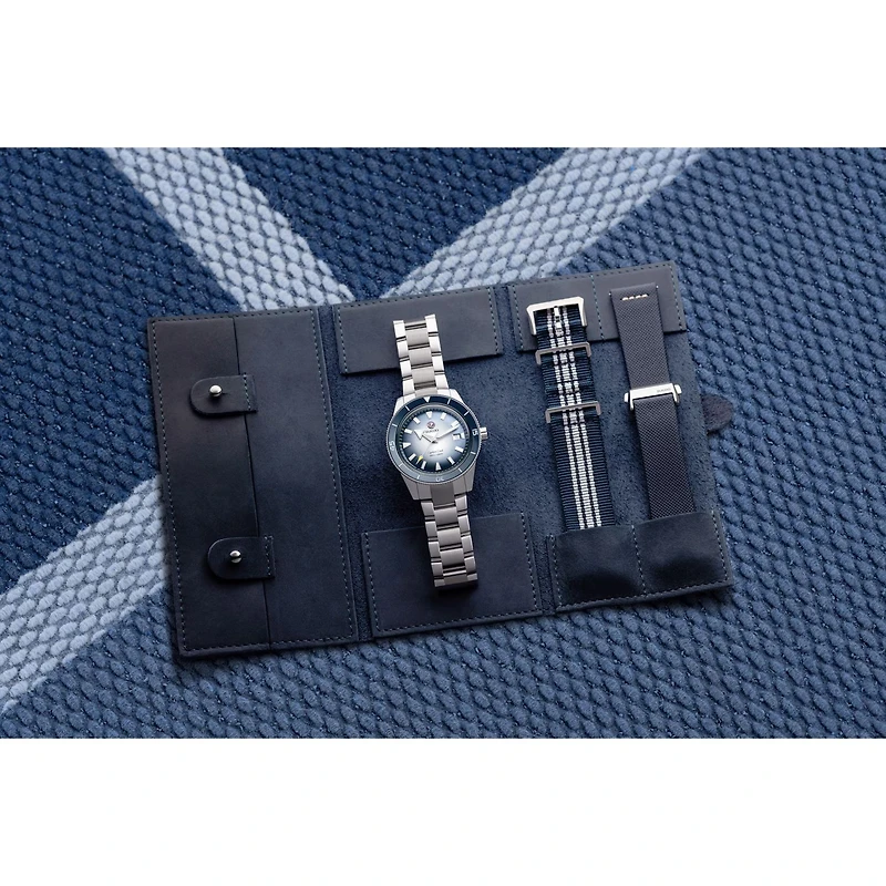 Captain Cook Blue Dial 42MM Automatic R32154208