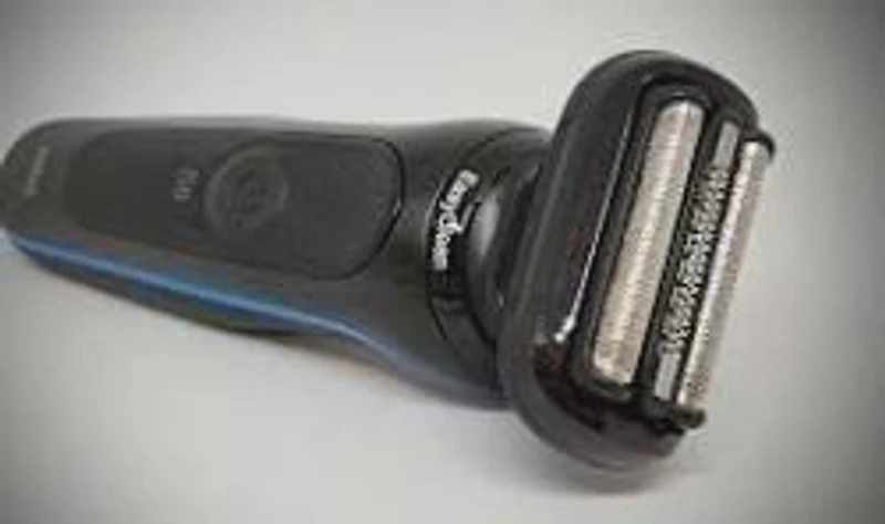 Braun Solo Series 5: 5018S Wet & Dry Electric Shaver with Precision Trimmer, Blue