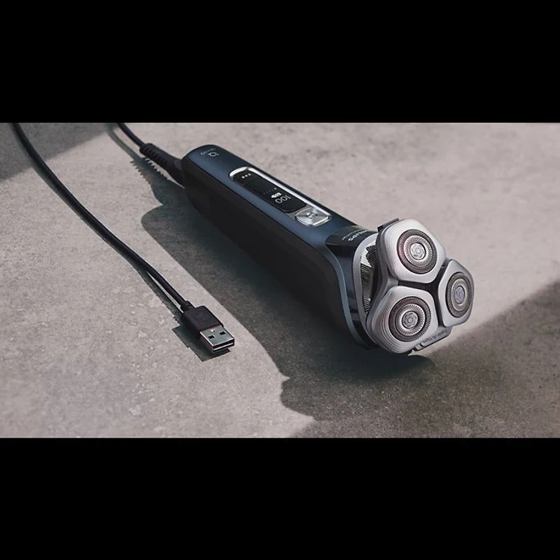 Philips Series 9000 Electric Shaver, Wet & Dry Use, with Charging Stand, Cleaning System, S9986/55 , Black