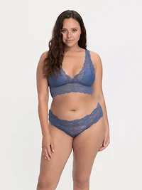 Melanie Hipster String