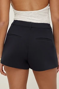 Short A taille haute et coupe en