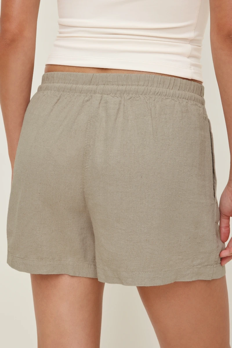 Short à taille haute en lin