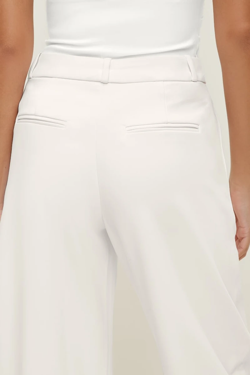 Mid Rise Barrel Leg Pants