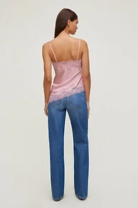 Camisole asymétrique en satin à bordure de dentelle Cassie