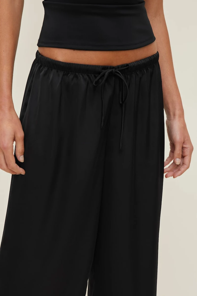 Leo Satin Capri Pants