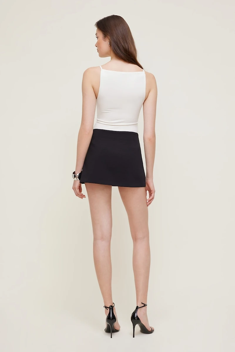 Camisole sculptante à col bateau et bretelles