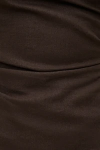 Minirobe en lin à épaules dégagées