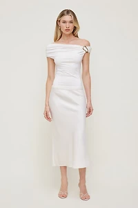 Haut sculptant orné d'une boucle