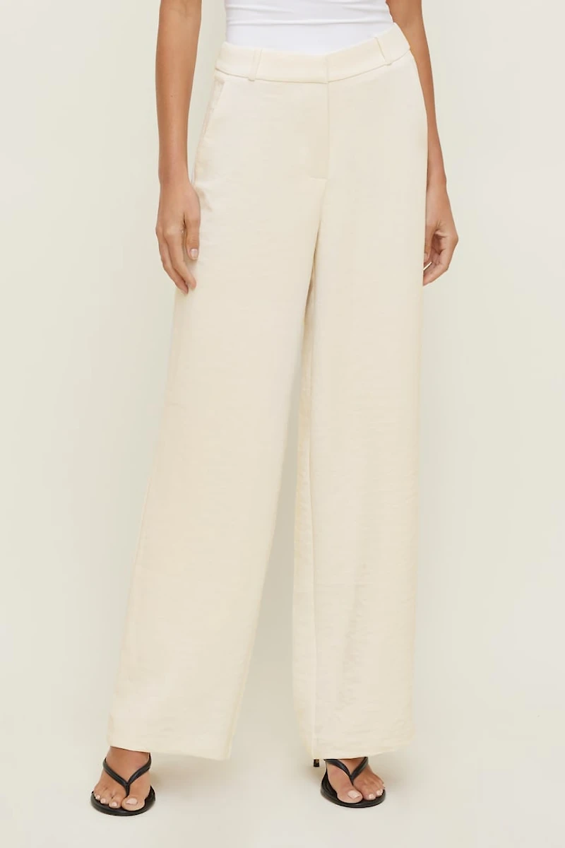 Airflow High Rise Wide Leg Pants