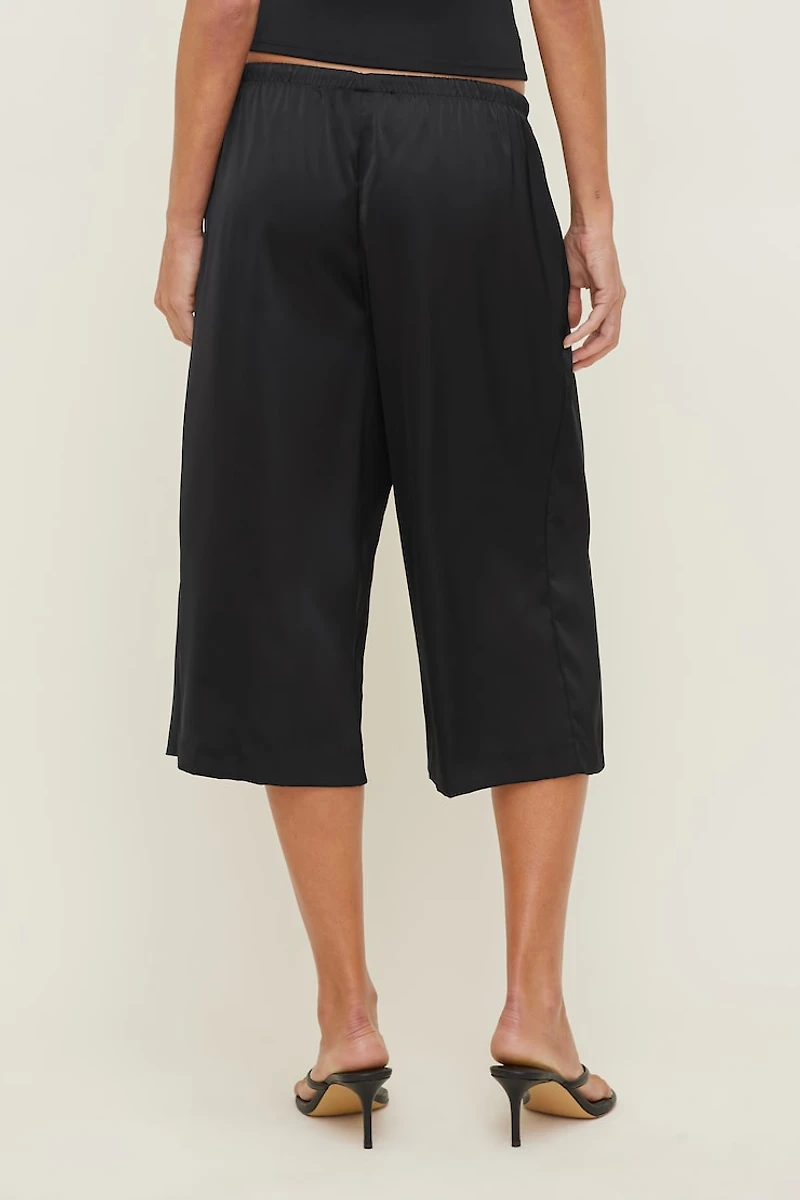 Leo Satin Capri Pants