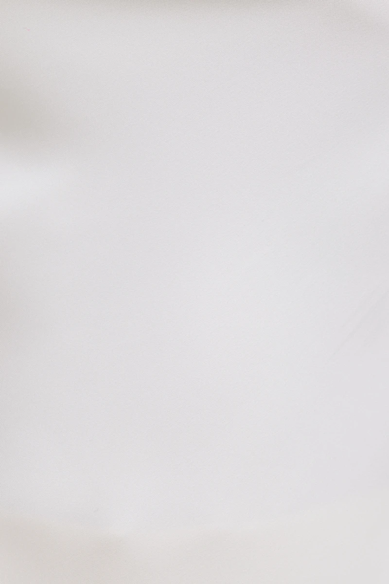 Blouse licou asymétrique en satin