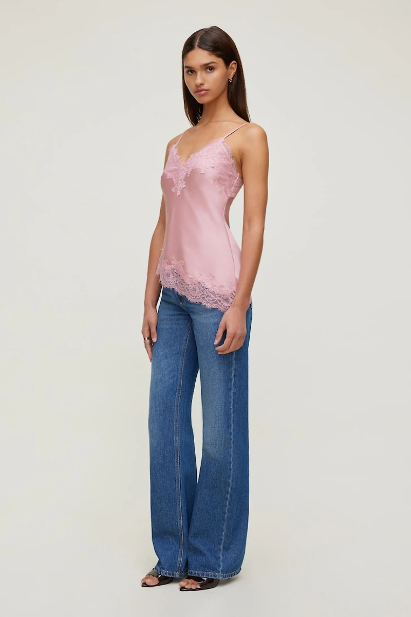 Camisole asymétrique en satin à bordure de dentelle Cassie