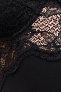 Justaucorps bustier en dentelle