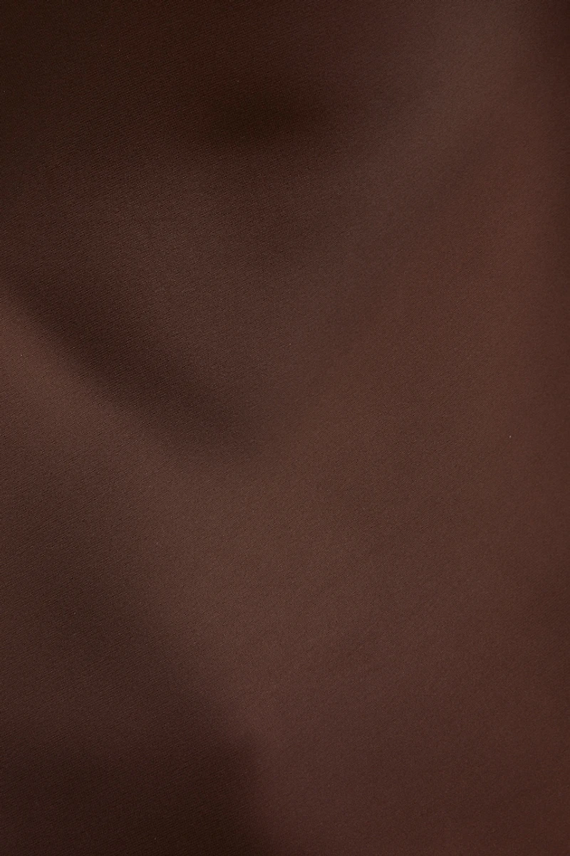 Blouse licou asymétrique en satin