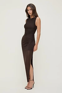 Robe maxi en maille diaphane froncée
