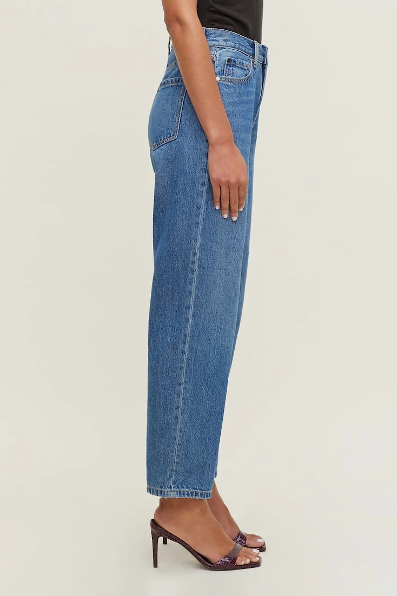 Mid Rise Barrel Leg Jeans