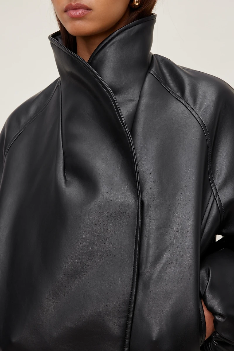 Blouson aviateur croisé en faux cuir