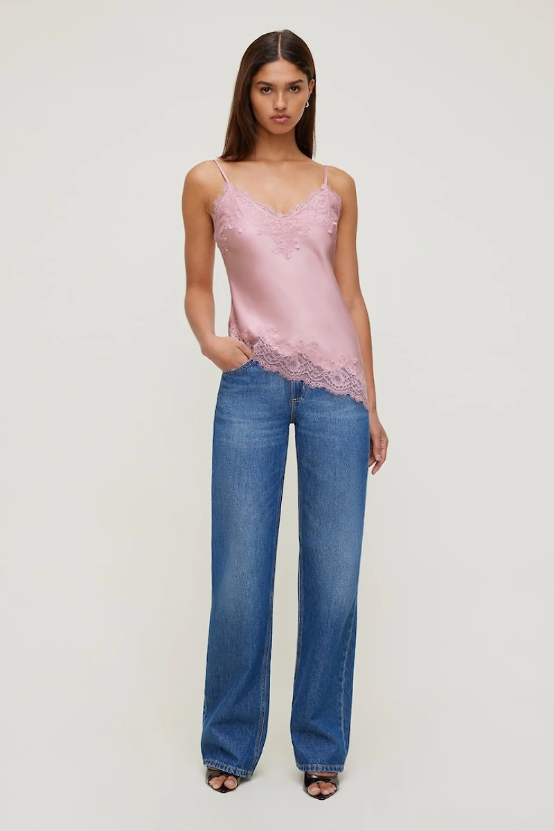 Camisole asymétrique en satin à bordure de dentelle Cassie