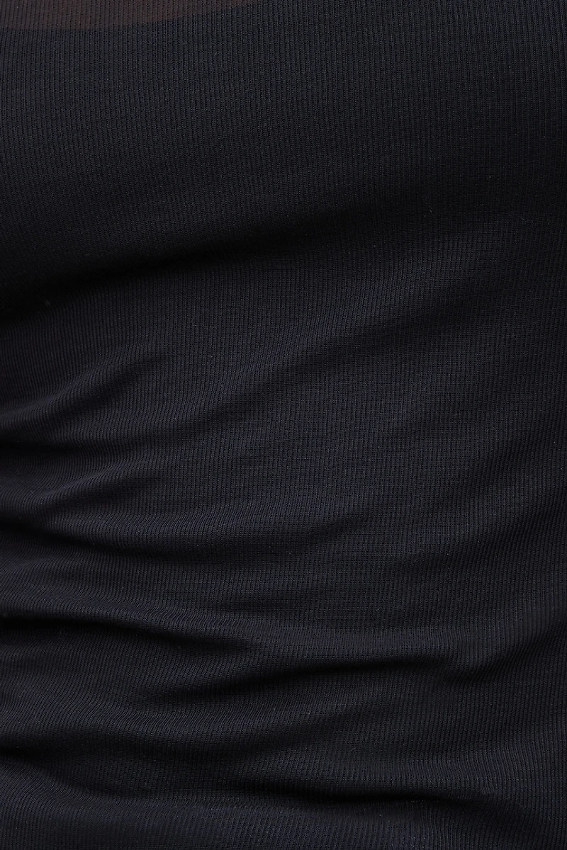 Camisole superposée d'un haut à manches longues diaphane