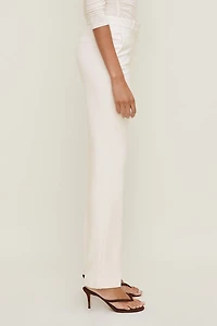 Pantalon ajusté à jambe droite taille haute