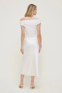 Haut sculptant orné d'une boucle