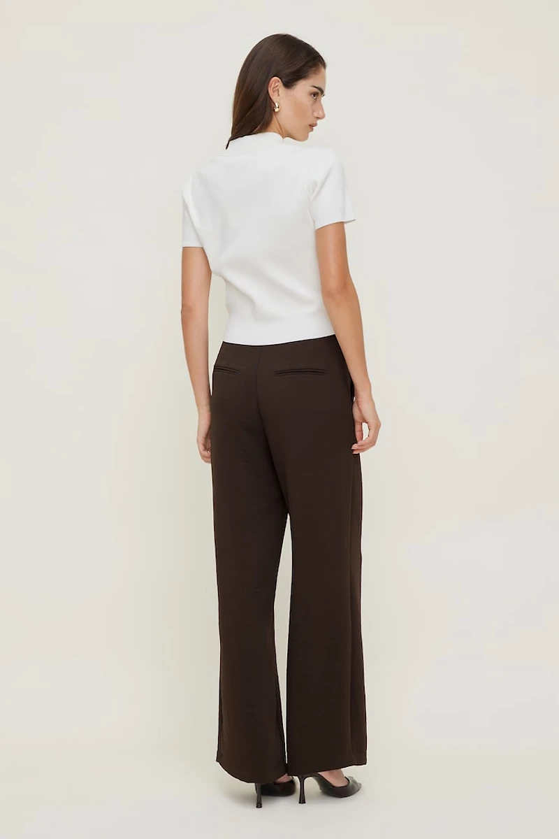 Pantalon fluide à jambe droite Yasmin