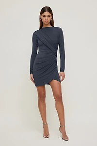 Minirobe drapée sculptant