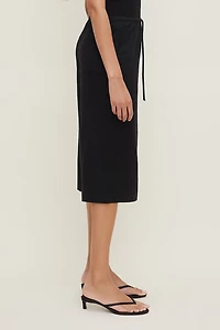 Leo Linen Capri Pants