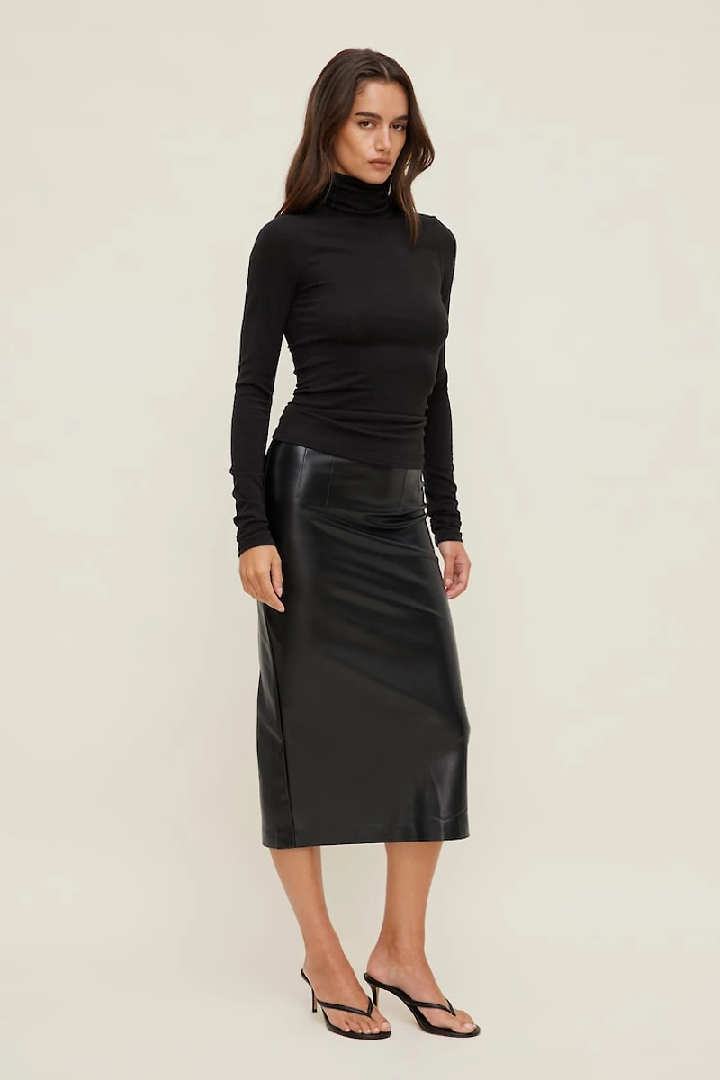 Fitted Turtleneck Top