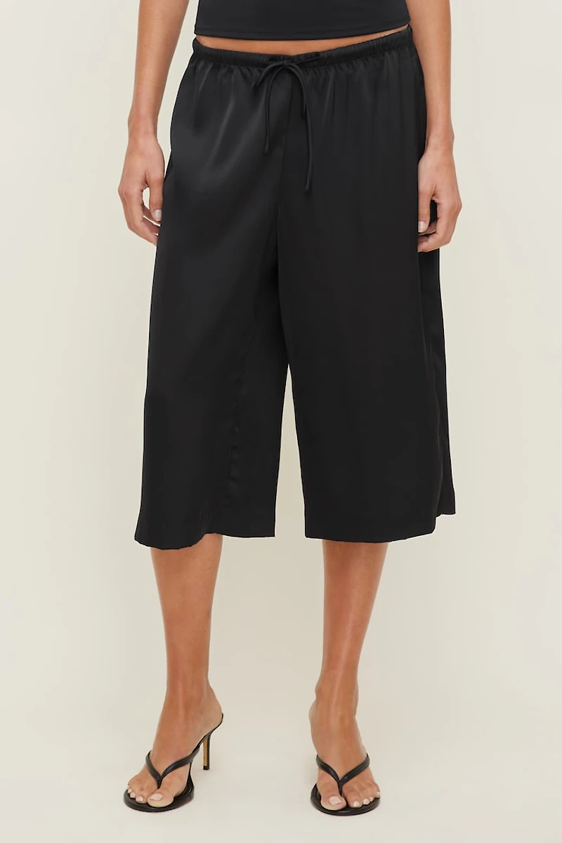 Leo Satin Capri Pants