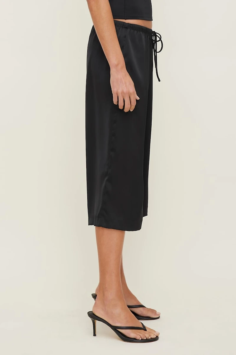Leo Satin Capri Pants