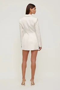 Minirobe une pièce style veston Chrishelle en satin