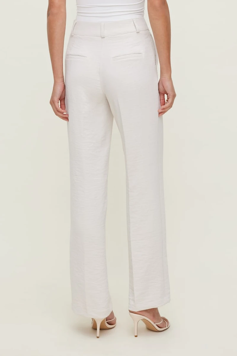 Pantalon fluide à jambe droite Camelia