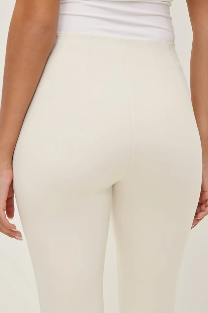 Liv Capri Pants