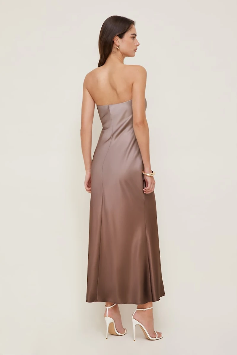 Robe tube maxi en satin