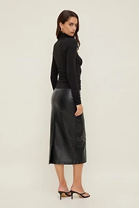 Fitted Turtleneck Top