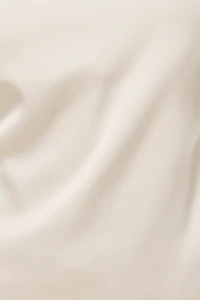 Haut en satin à épaule dégagée