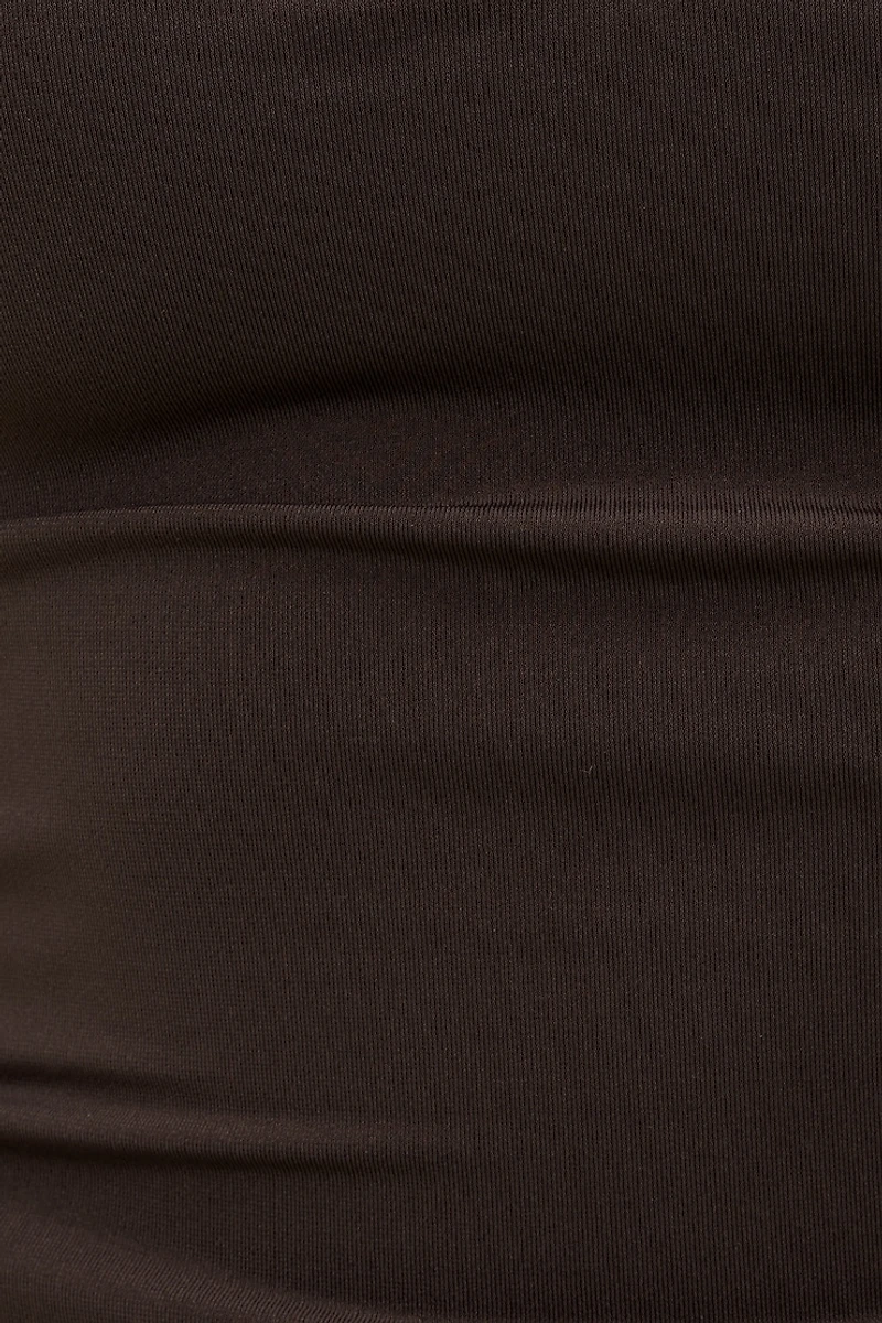 Camisole sculptante à bordure en dentelle
