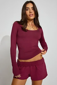 Smooth Scoop Neck Long Sleeve Top