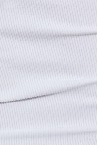 Haut côtelé à col licou échancr