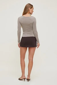 T-shirt en mélange de laine à manches longues et col échancré