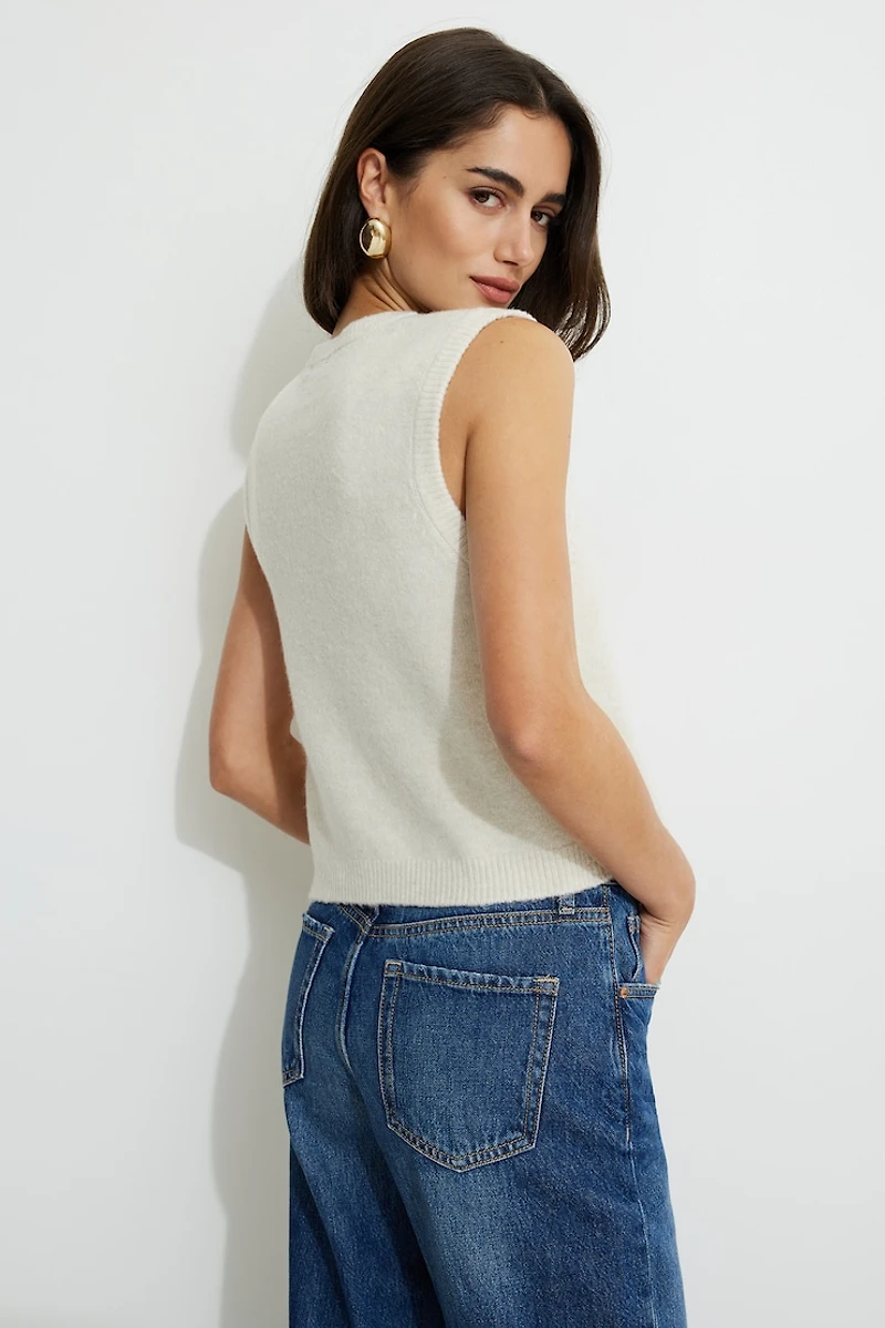 Heavenlyarn™ Crewneck Vest