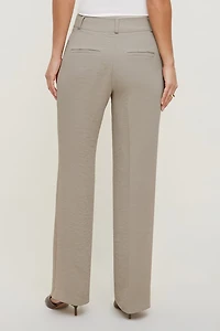 Pantalon fluide et épuré à jambe droite Camelia