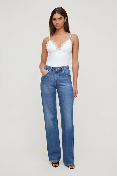 Justaucorps à bordure en dentelle