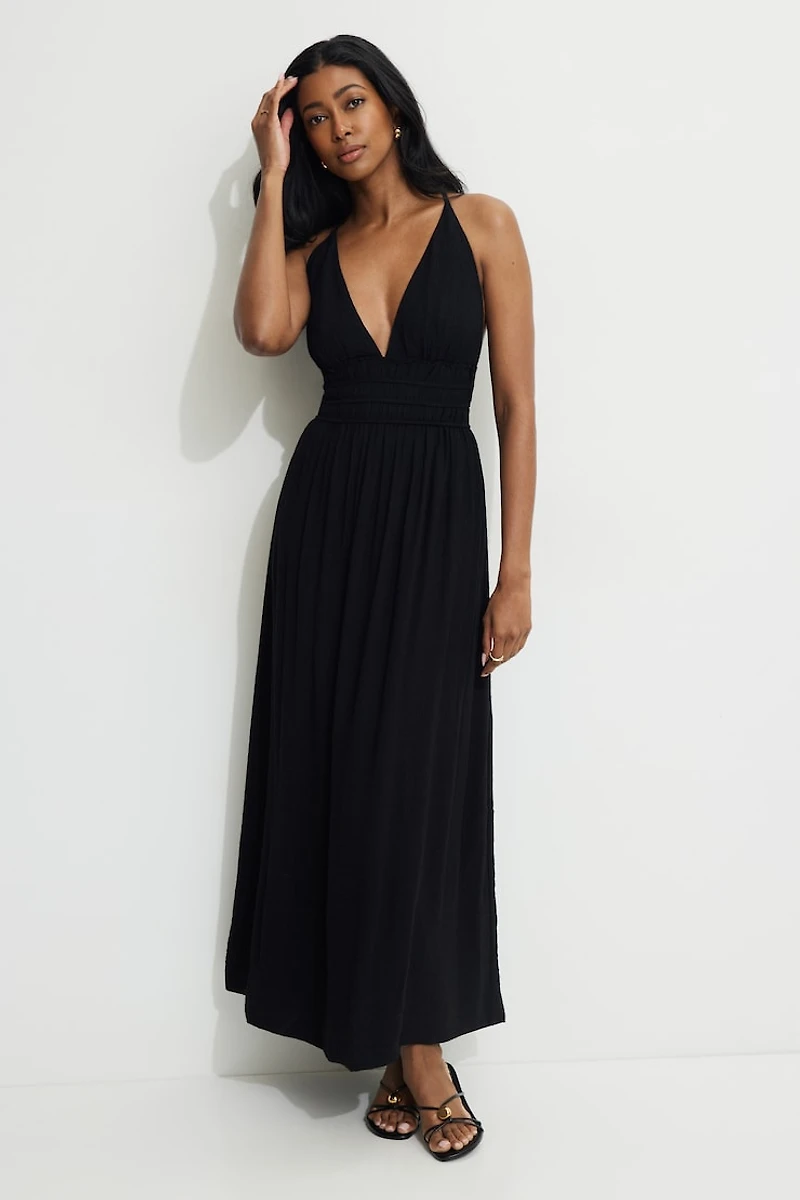 Robe maxi froissée à col plongeant