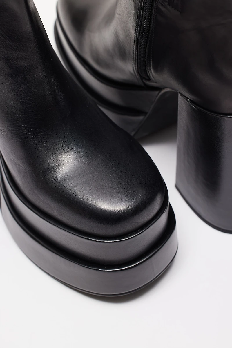 STEVE MADDEN - Cobra Platform Boot