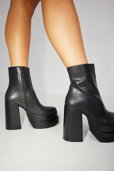 STEVE MADDEN - Cobra Platform Boot