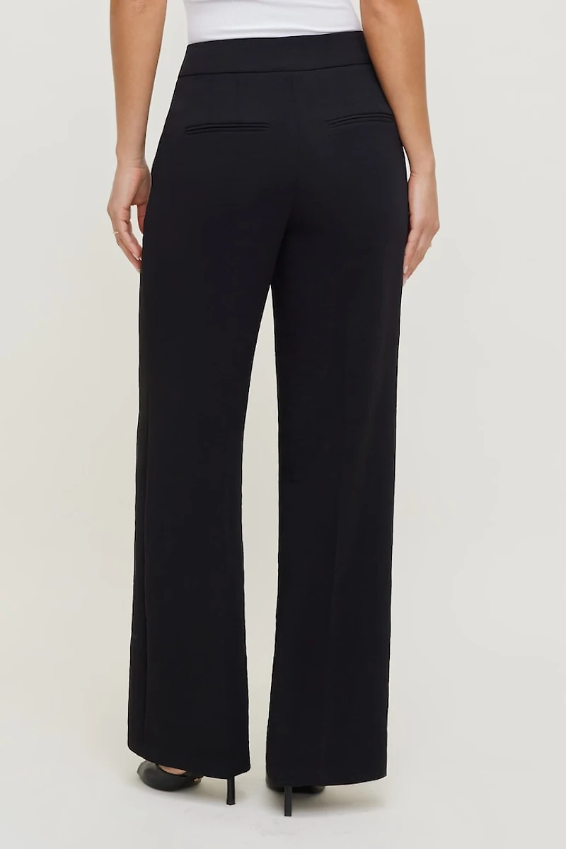 Pantalon fluide à jambe droite Yasmin