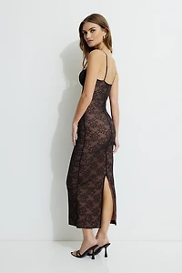 Robe maxi à col en cœur dentelle