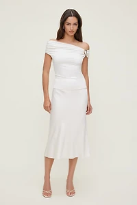 Haut sculptant orné d'une boucle